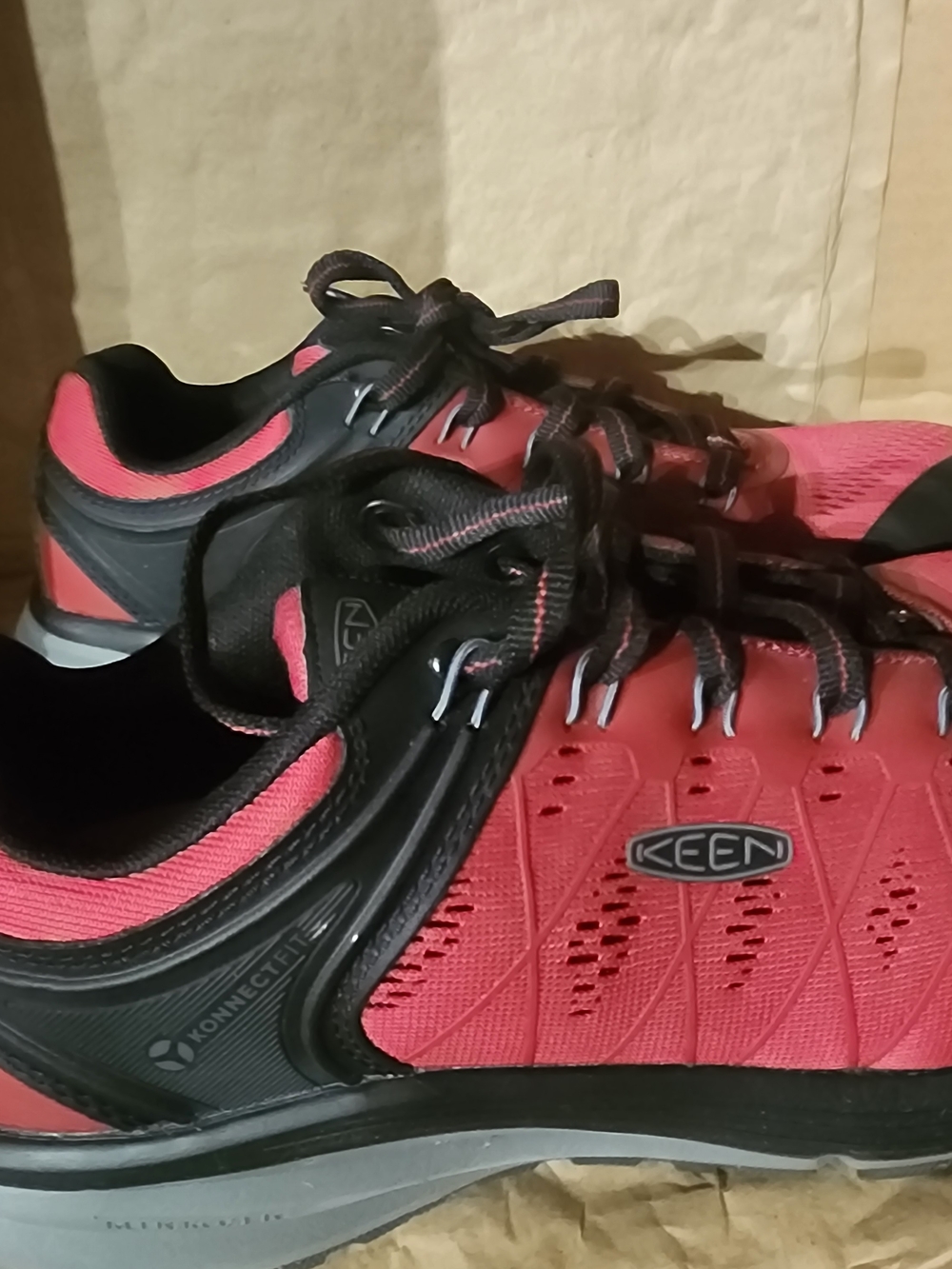Keen Women's Pink and Black Athletic Utility Shoes